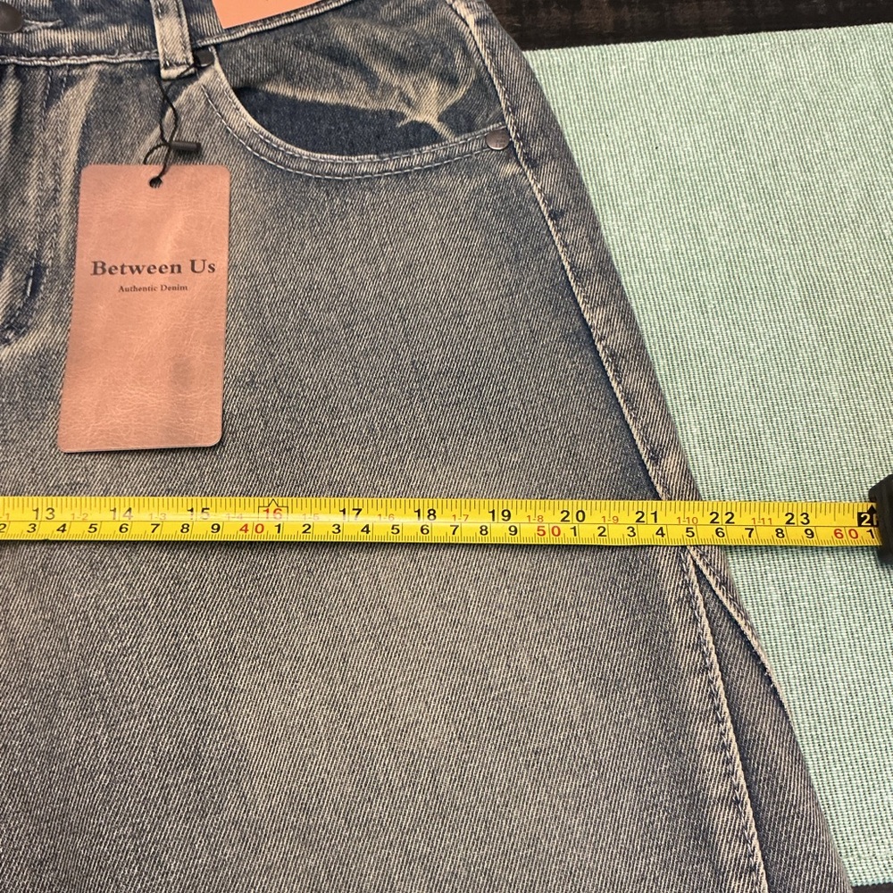 Between Us Wide Leg High Rise Jeans Blue Wash NWT Size 5 - Picture 8 of 10